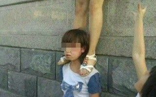 足球可以勒脖子吗女生，足球可以勒脖子吗女生