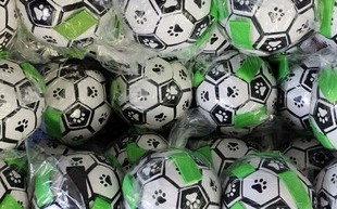 狗狗玩具足球好用吗，狗狗玩具球